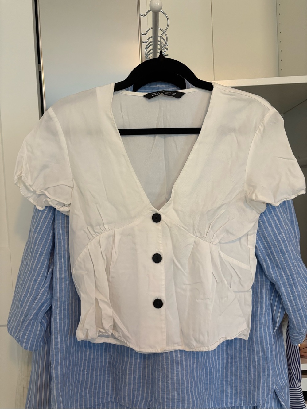 Zara White V-Neck Button Crop Blouse